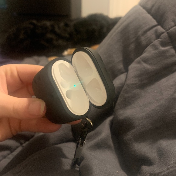 AirPod charging case * No AirPods included * - Picture 1 of 1